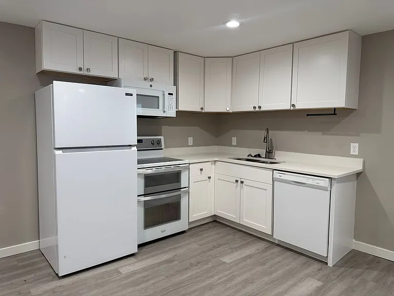 15154 S Battle Dr — Photo 32