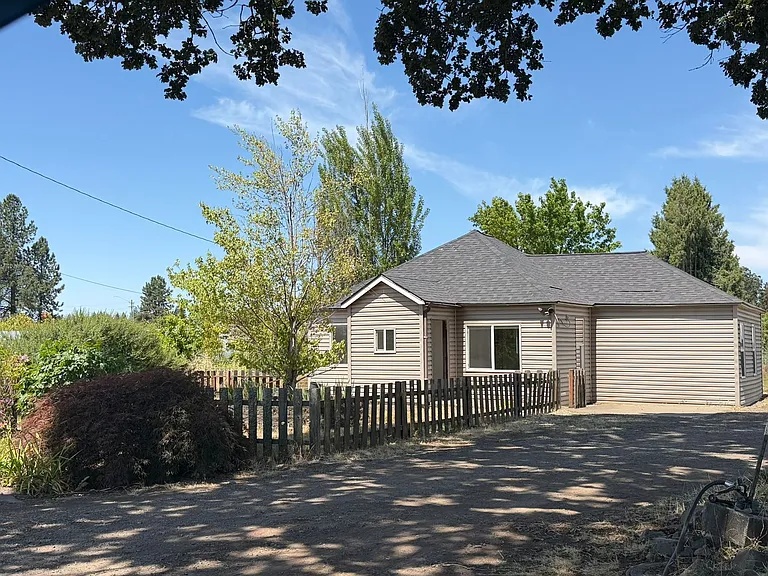 3435 Kathryn Ave NE — Photo 22