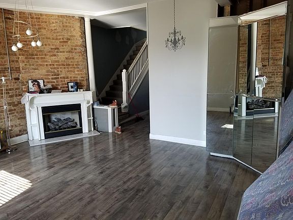 3rd image of 135 N Mozart St
