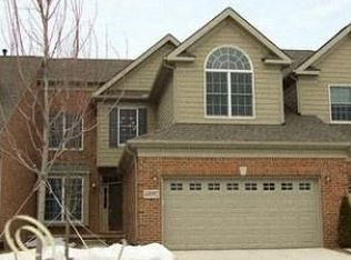 44992 Broadmoor Cir S, Northville, MI
