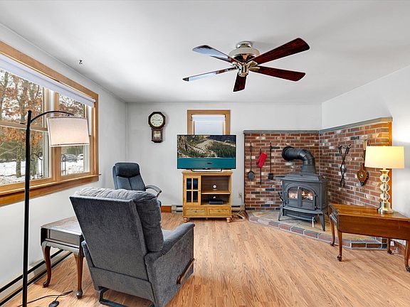 3rd image of 244 Wakeby Road