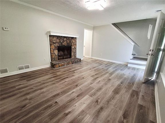 4th image of 3530 Hopkins Ct