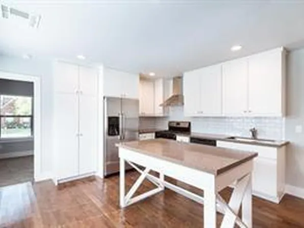 1919 Lombardy St #A, Houston, TX 77023