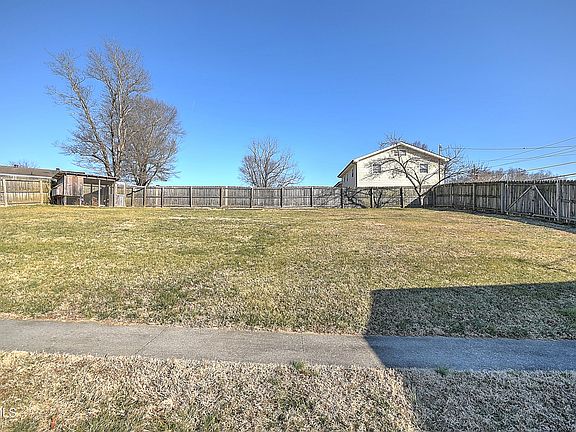 5th image of 5428 Odd Fellow Rd