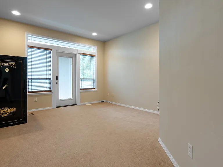 17608 Panorama Blvd E — Photo 15
