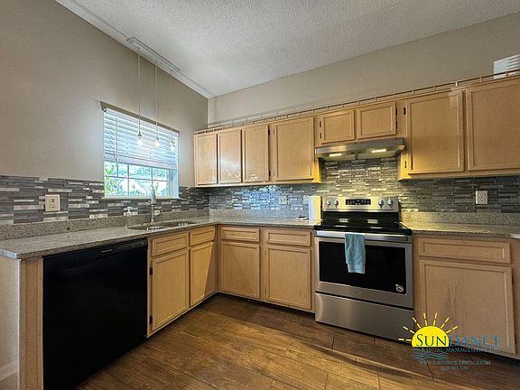4th image of 1191 Saddle Creek Dr
