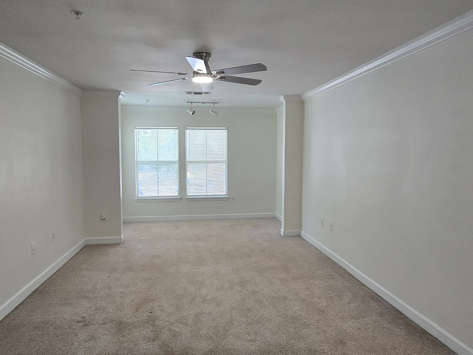2 bed, 1110 sqft, $1,500 — Photo 3