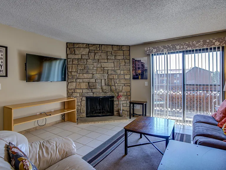 431 Wright St #209 — Photo 11