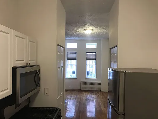 Rented by Compass | media 30