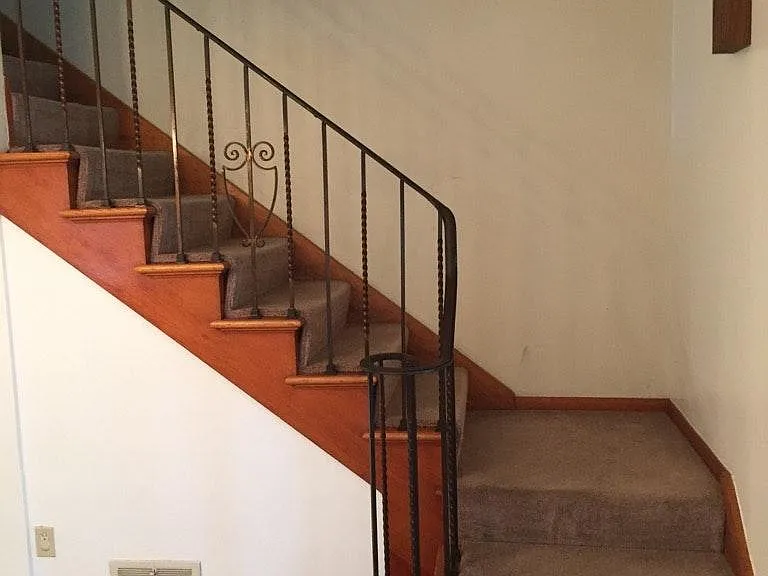 Dinning Room Stairs