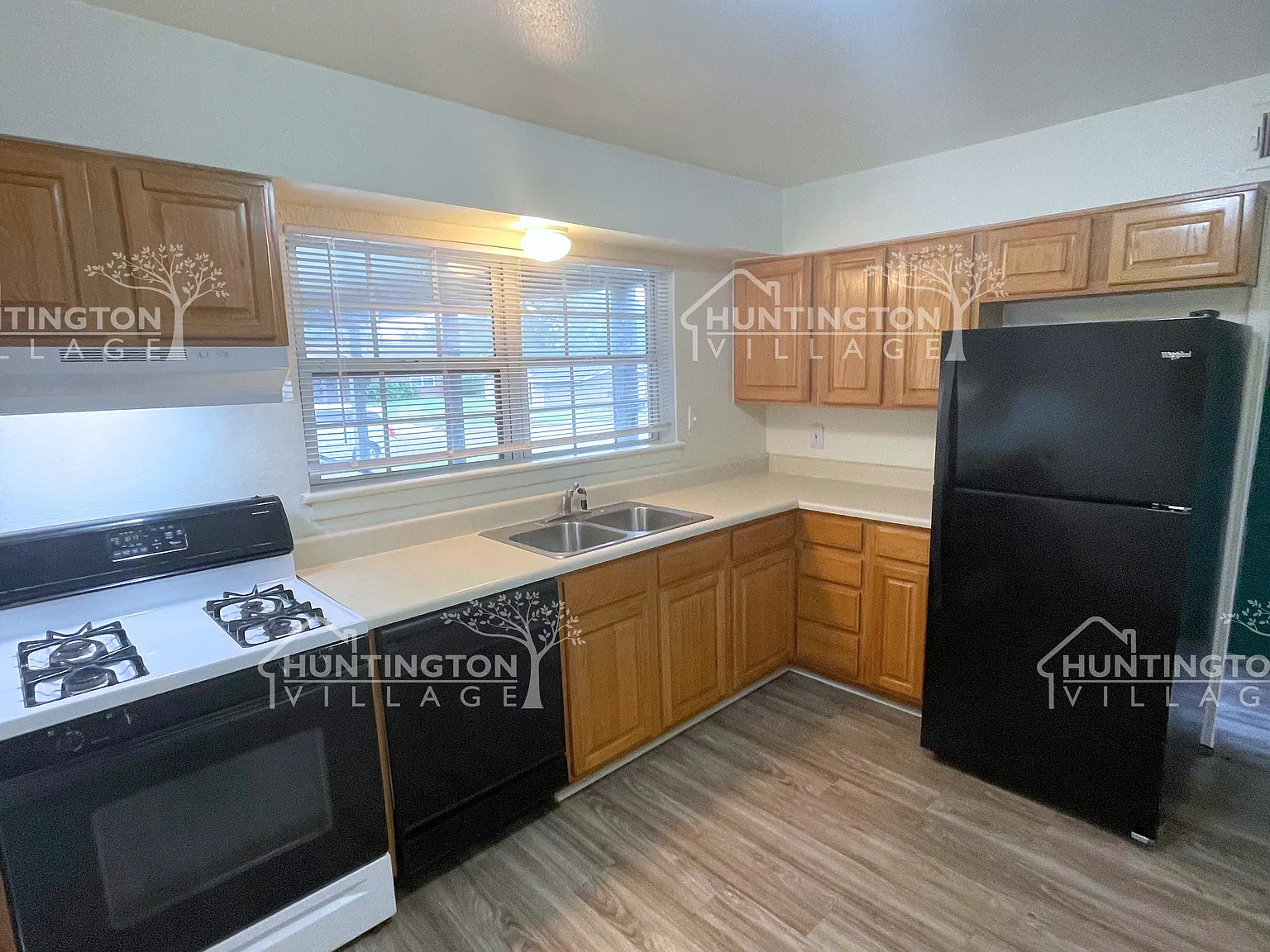 3 bed, 1380 sqft, $1,395 — Photo 3