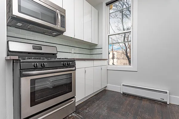 Rented by MySpaceNYC | media 13