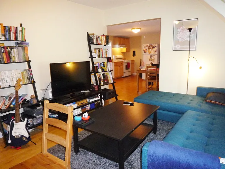 25 Pitman St #2 — Photo 7