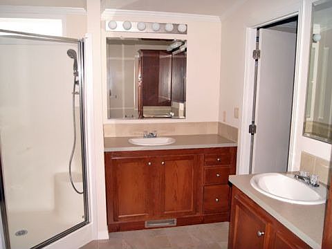 2nd image of 3515 Dahlia Ln