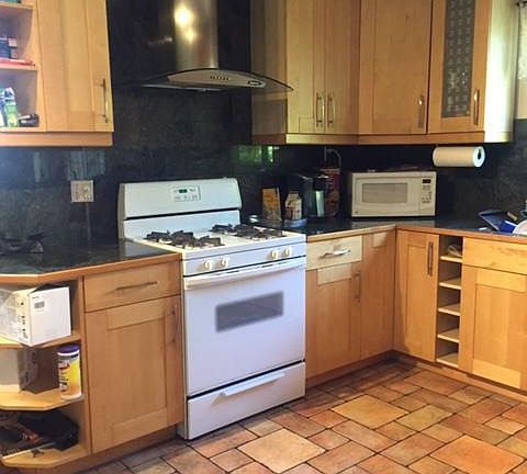 3rd image of 8049 Crosnoe Ave