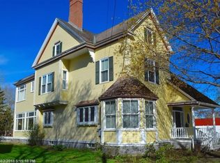 219 Main St, Farmington, ME 04938