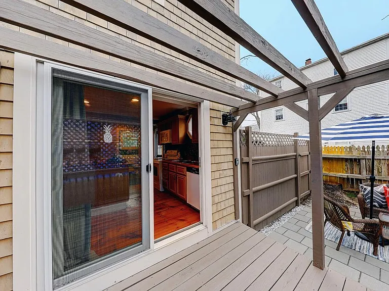 39 Kingston Ave #A — Photo 14