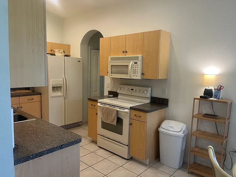 1111 Yosemite Dr — Photo 5