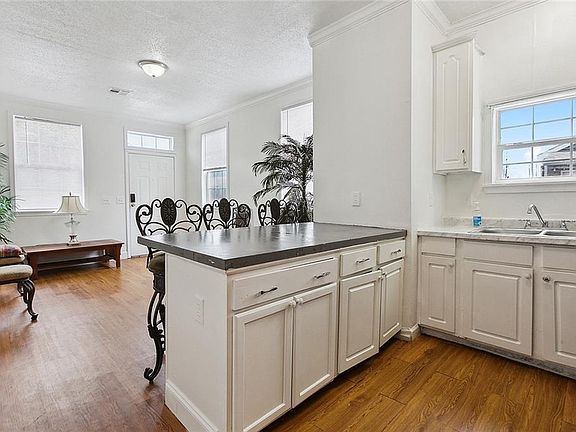 5th image of 1614 Port St