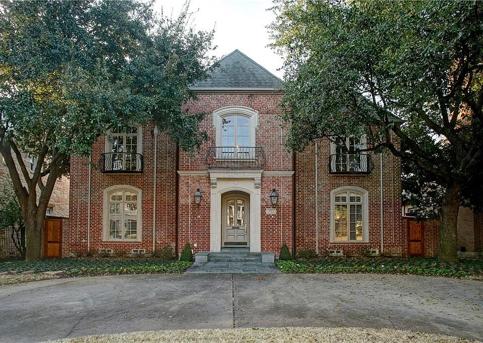 1st image of 3317 Saint Johns Dr