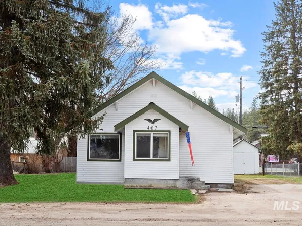 407 S Front St, Cascade, ID 83611