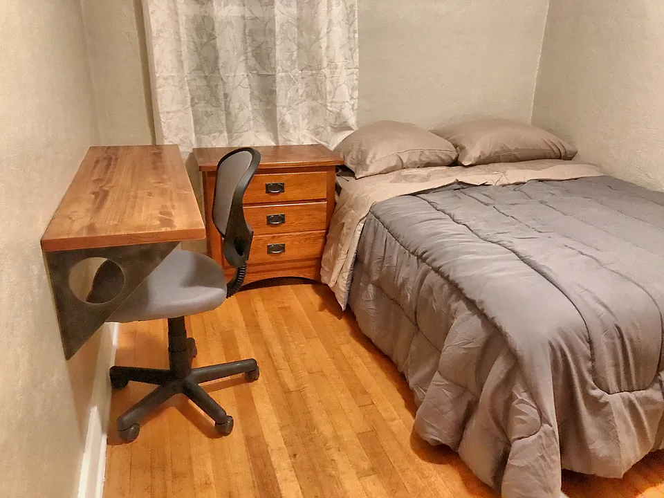 241 Lorraine Ave #3