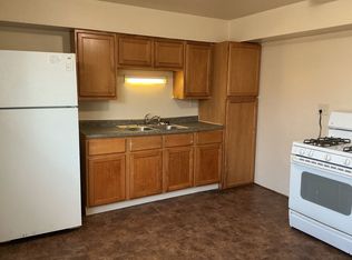 7017 N Teutonia Ave, Milwaukee, WI 53209