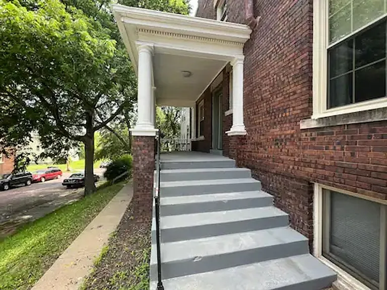 2917 Jackson St — Photo 4
