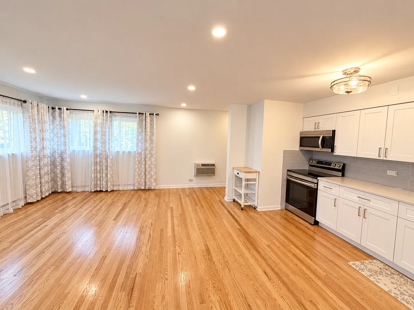 7201 W Wellington Ave — Photo 4