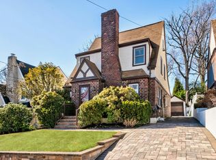 28 Hillview Ave, Port Washington, NY 11050