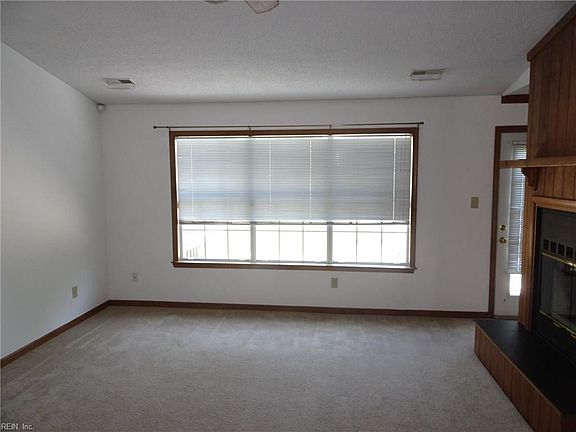4th image of 772 Daimler Dr
