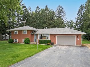 2292 N Leaf River Rd, Mount Morris, IL 61054