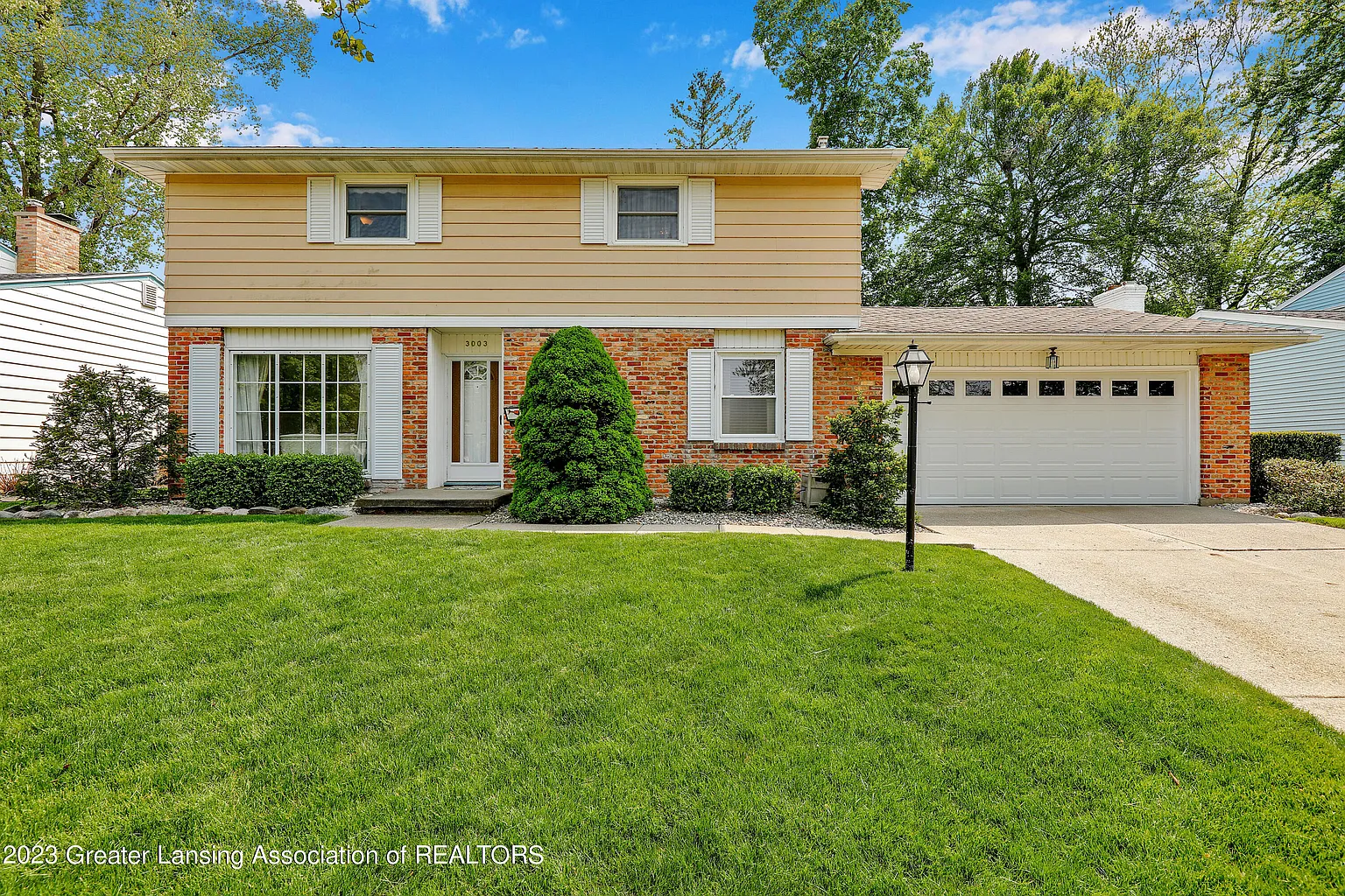3003 Victor Ave photo 1