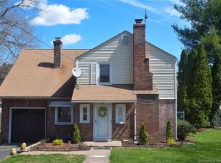 572 S Main St, West Hartford, CT 06110