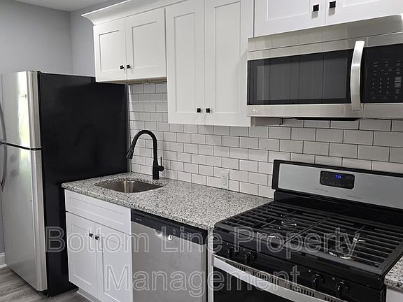 3rd image of 454 Haley St SE