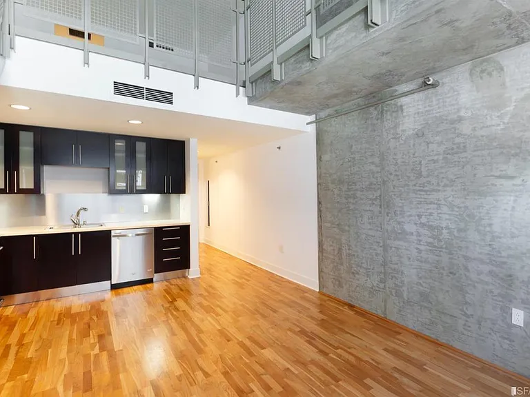 200 Brannan St #117 — Photo 8
