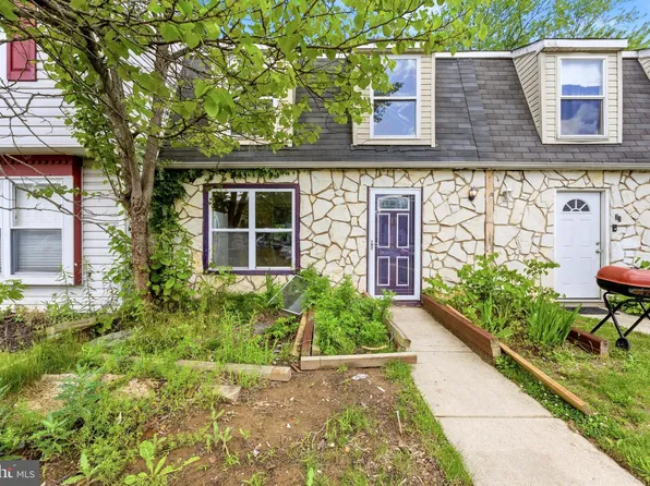 27 Villanova Ct, Sicklerville, NJ 08081