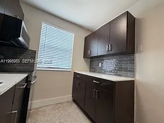1607 NW 16th Ave #1 — Photo 7