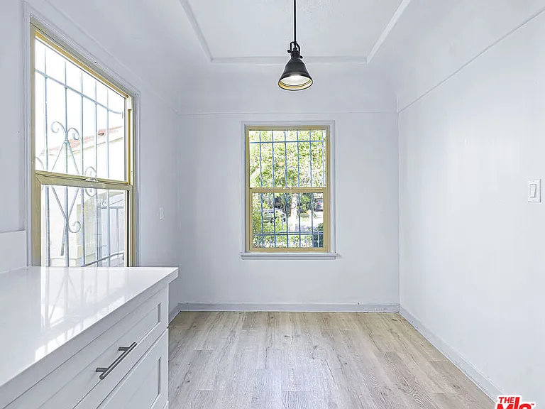 1119 S Crescent Heights Blvd — Photo 27
