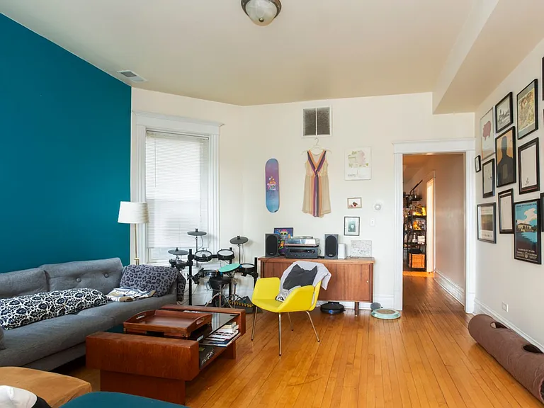 1650 N. Rockwell — Photo 12