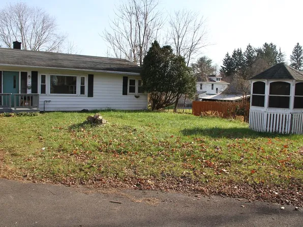 7 Bower Pl, Corning, NY 14830