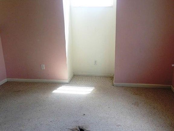 4th image of 15940 Autumn Glen Ave