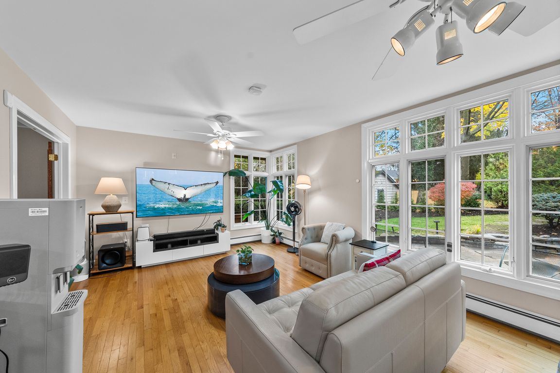 next background image