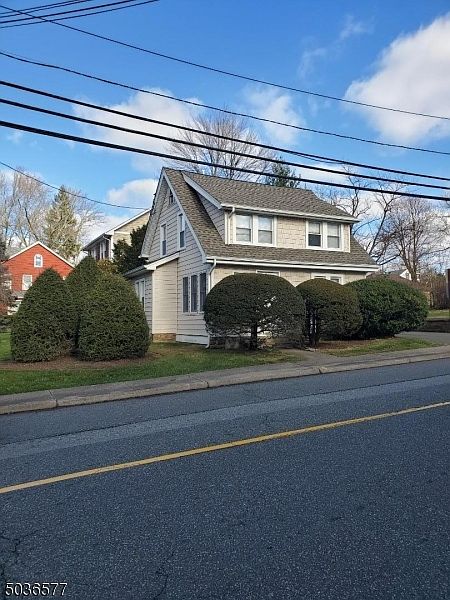 1st image of 72 Cross Ave