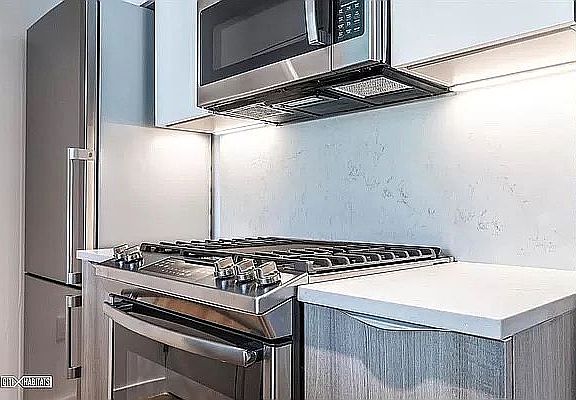 5th image of 211 McGuinness Blvd APT 712