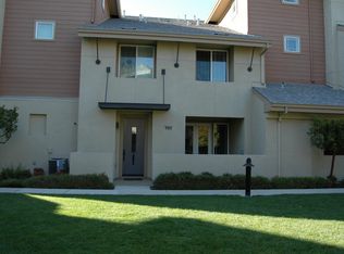 1140 Stanislaus Ln, Palo Alto, CA 94303