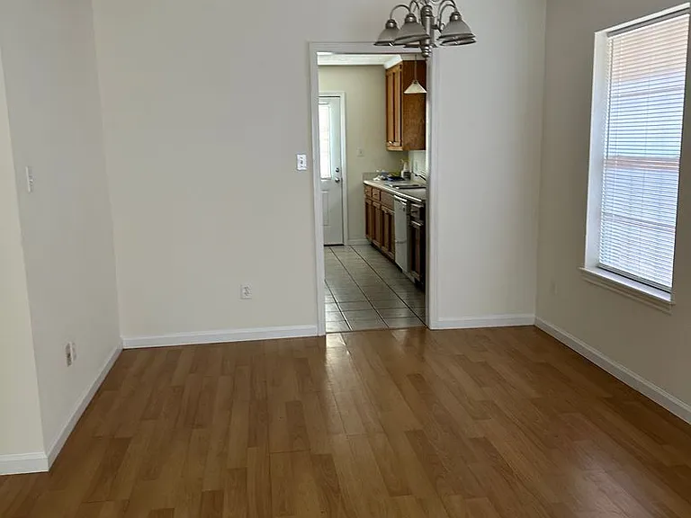 130 Cascade Dr — Photo 3