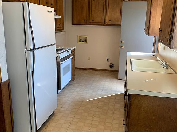 3rd image of 816 N Elkhart Ave #B