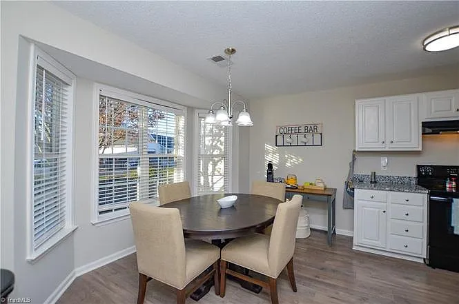4410 Single Tree Ln — Photo 11