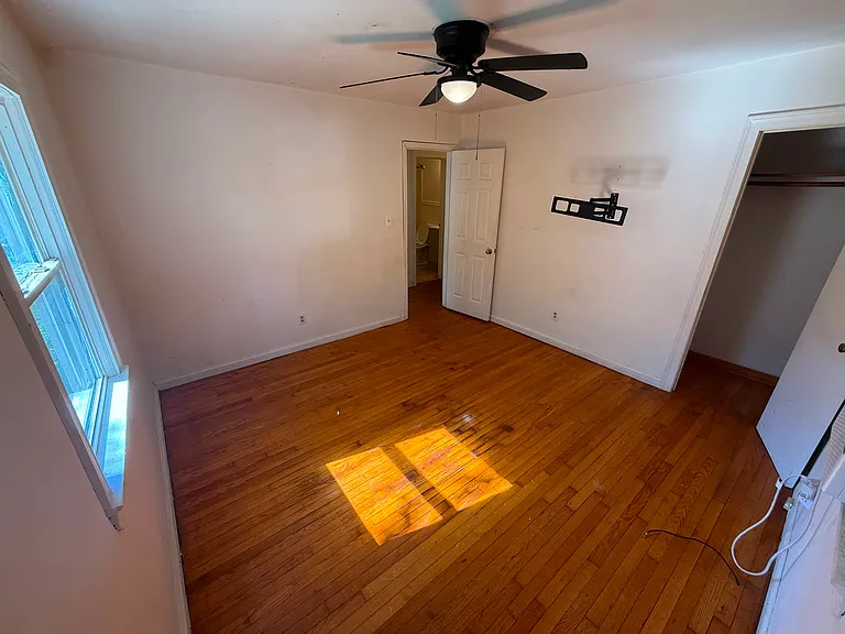 809 Olympia St — Photo 15